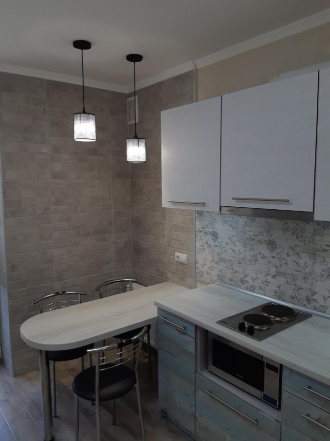 Apartment Near Stadio Metalist Kharkiv Exterior photo