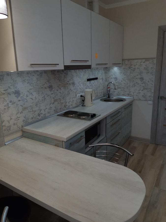 Apartment Near Stadio Metalist Kharkiv Exterior photo